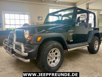 Jeep Wrangler 2,5l “Top Solide !“ Schwarz & Ed
